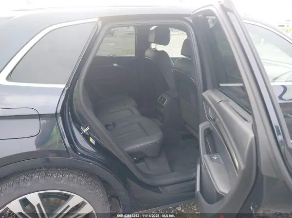 WA1C4BFY2J2155286 2018 AUDI SQ5 - Image 8