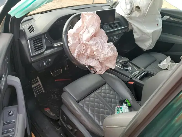WA1C4BFY4J2133578 2018 AUDI SQ5 - Image 8