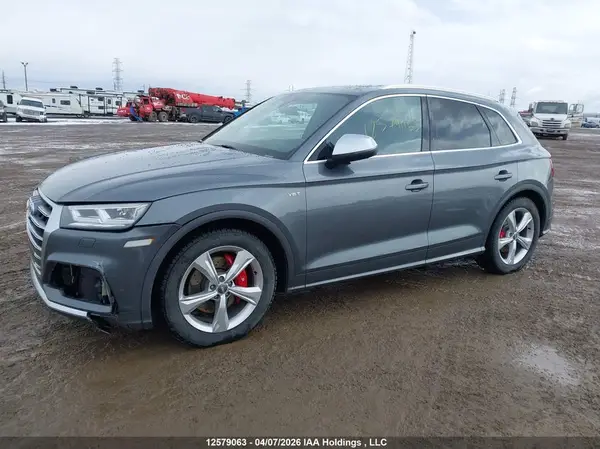 WA1C4BFY6J2075411 2018 AUDI SQ5 - Image 2