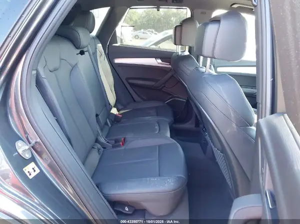 WA1C4BFY8J2043740 2018 AUDI SQ5 - Image 8