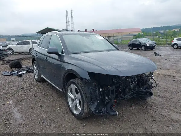 WA1CAAFY0M2021710 2021 AUDI Q5 - Image 1