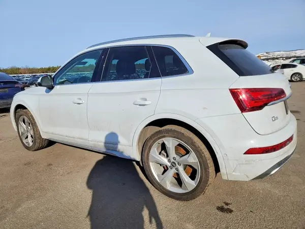 WA1CAAFY0M2023098 2021 AUDI Q5 - Image 2