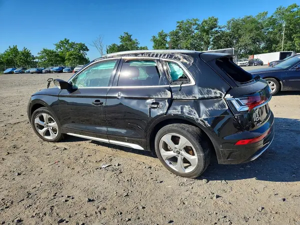 WA1CAAFY0M2032318 2021 AUDI Q5 - Image 2
