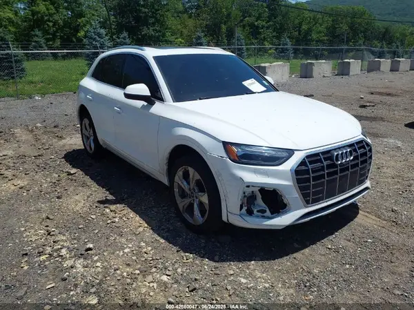WA1CAAFY1M2033509 2021 AUDI Q5 - Image 1