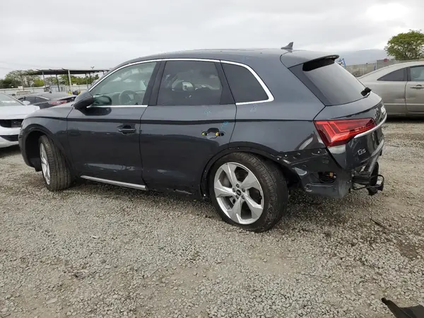 WA1CAAFY2M2040789 2021 AUDI Q5 - Image 2