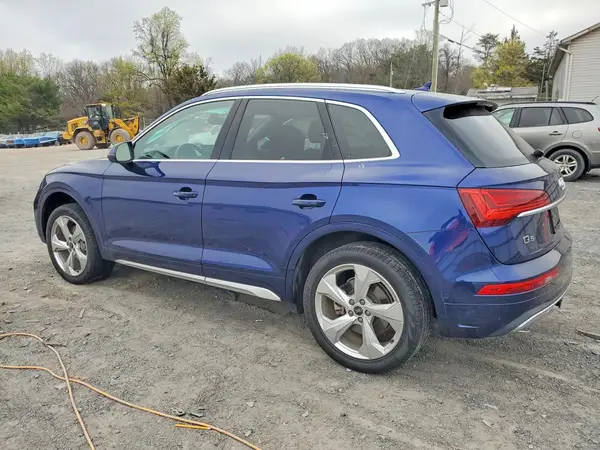 WA1CAAFY3M2058914 2021 AUDI Q5 - Image 2