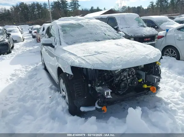 WA1CAAFY4M2108221 2021 AUDI Q5 - Image 1