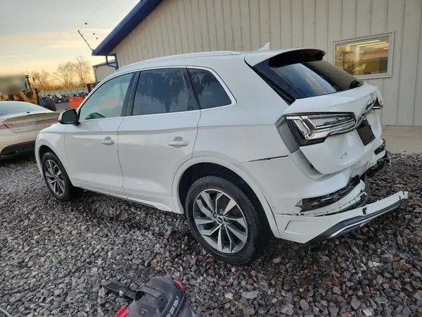 WA1CAAFY5M2013618 2021 AUDI Q5 - Image 2