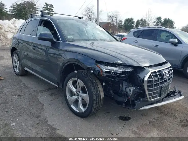 WA1CAAFY5M2050748 2021 AUDI Q5 - Image 1