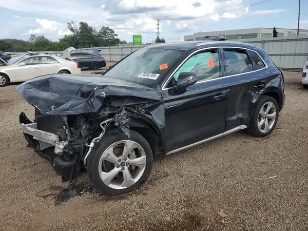 WA1CAAFY5M2062818 2021 AUDI Q5 - Image 1