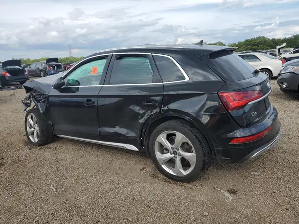 WA1CAAFY5M2062818 2021 AUDI Q5 - Image 2