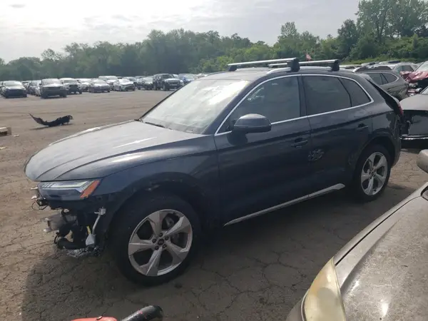 WA1CAAFY5M2106946 2021 AUDI Q5 - Image 1