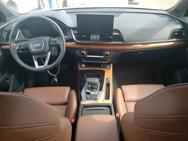 WA1CAAFY5M2106946 2021 AUDI Q5 - Image 8