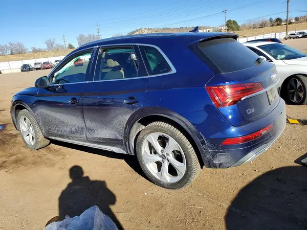WA1CAAFY6M2074251 2021 AUDI Q5 - Image 2