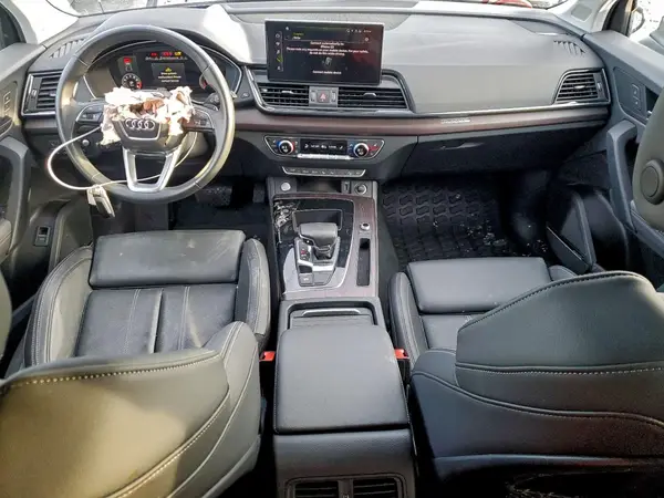 WA1CAAFY6M2098663 2021 AUDI Q5 - Image 8