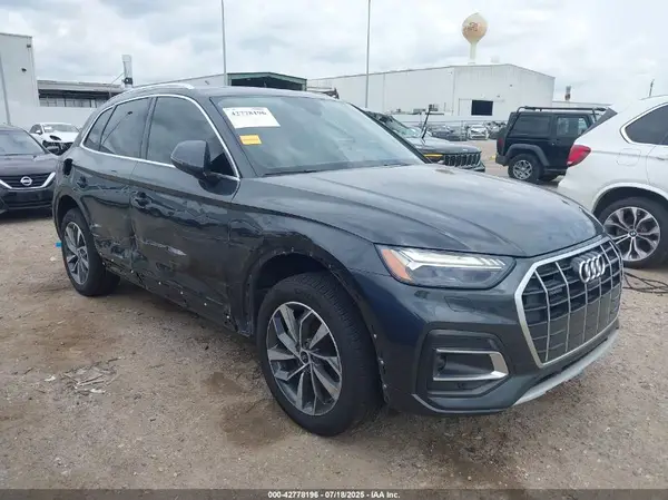WA1CAAFY7M2101442 2021 AUDI Q5 - Image 1
