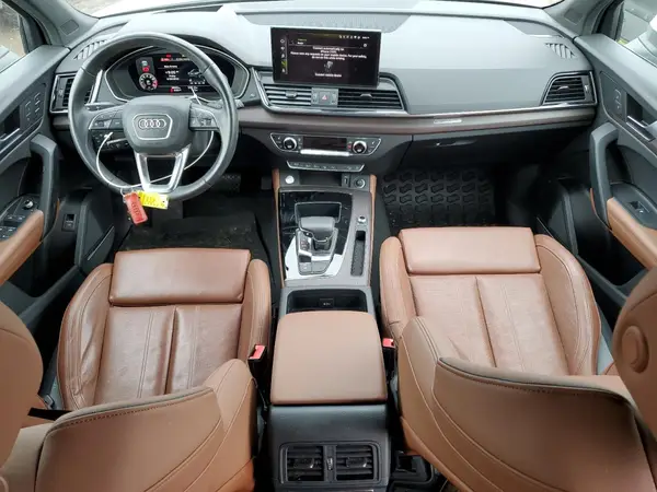 WA1CAAFY8M2032874 2021 AUDI Q5 - Image 8