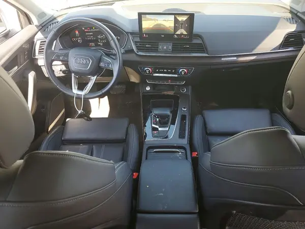 WA1CAAFY8M2057970 2021 AUDI Q5 - Image 8