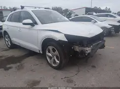 WA1CAAFY8M2078396 2021 AUDI Q5