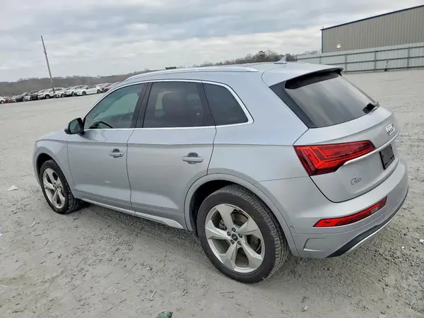 WA1CAAFY9M2050364 2021 AUDI Q5 - Image 2
