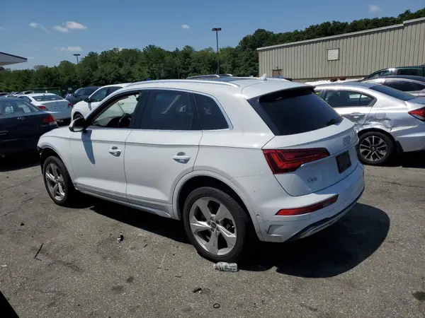 WA1CAAFY9M2053068 2021 AUDI Q5 - Image 2