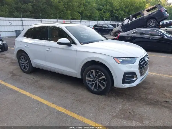 WA1CAAFY9M2061512 2021 AUDI Q5 - Image 1
