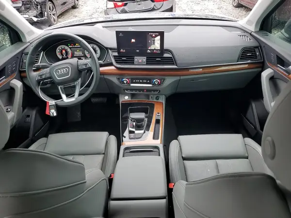 WA1CAAFY9M2100776 2021 AUDI Q5 - Image 8