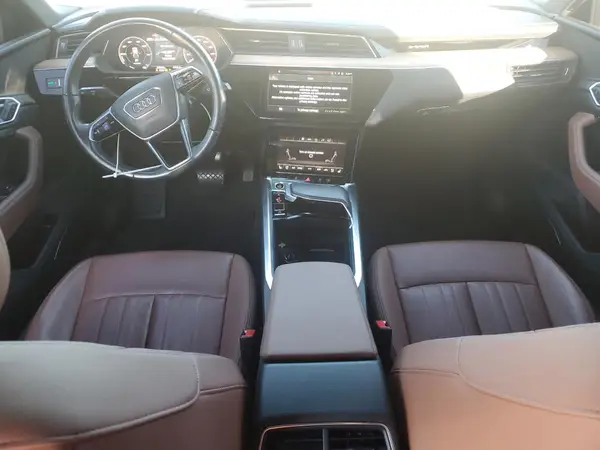 WA1CAAGE3RB013872 2024 AUDI Q8 - Image 8