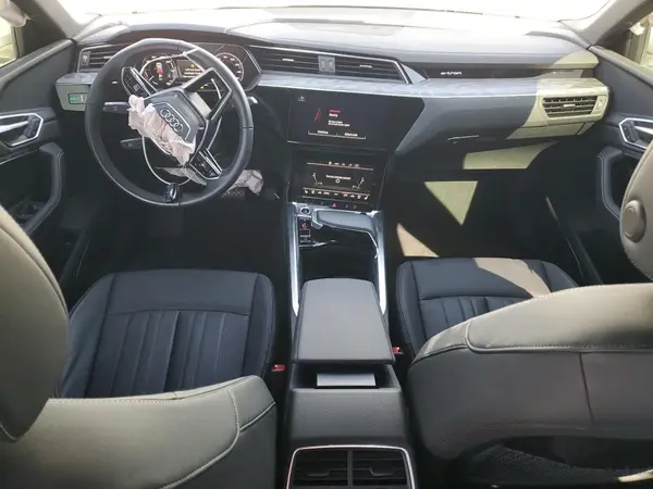 WA1CAAGE4RB016067 2024 AUDI Q8 - Image 8