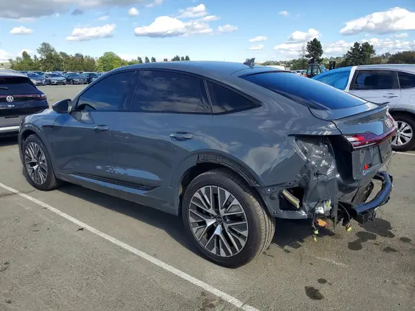 WA1CAAGE6RB035171 2024 AUDI Q8 - Image 2
