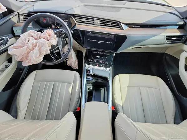WA1CAAGE7RB005967 2024 AUDI Q8 - Image 8