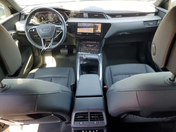 WA1CAAGE7RB036135 2024 AUDI Q8 - Image 8
