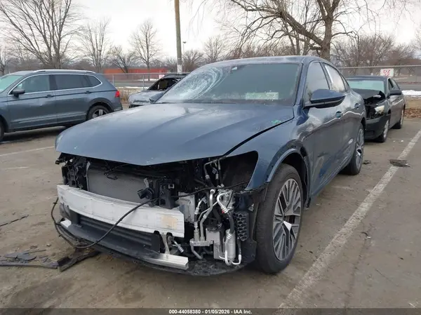 WA1CAAGE7RB039374 2024 AUDI Q8 - Image 2