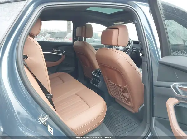 WA1CAAGE7RB039374 2024 AUDI Q8 - Image 8