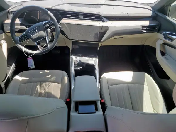 WA1CAAGE8RB049086 2024 AUDI Q8 - Image 8