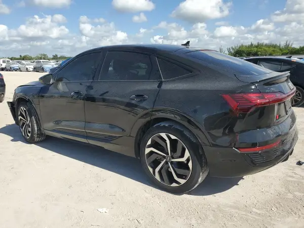 WA1CAAGE8RB049783 2024 AUDI Q8 - Image 2