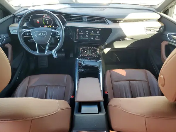 WA1CAAGE9RB022074 2024 AUDI Q8 - Image 8