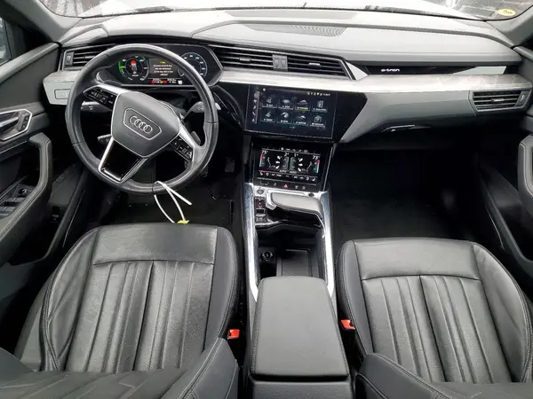 WA1CAAGEXRB020141 2024 AUDI Q8 - Image 8