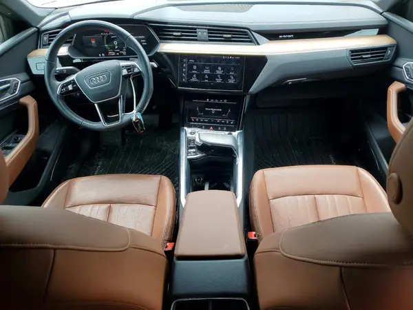 WA1CABGE3RB036106 2024 AUDI Q8 - Image 8