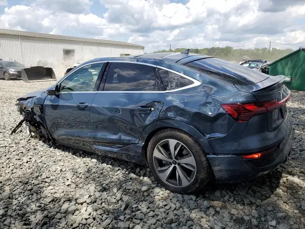 WA1CABGE8RB044279 2024 AUDI Q8 - Image 2
