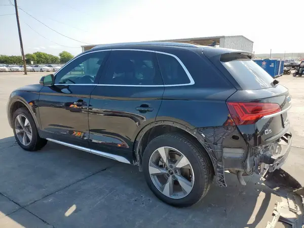 WA1CBAFY9P2148795 2023 AUDI Q5 - Image 2