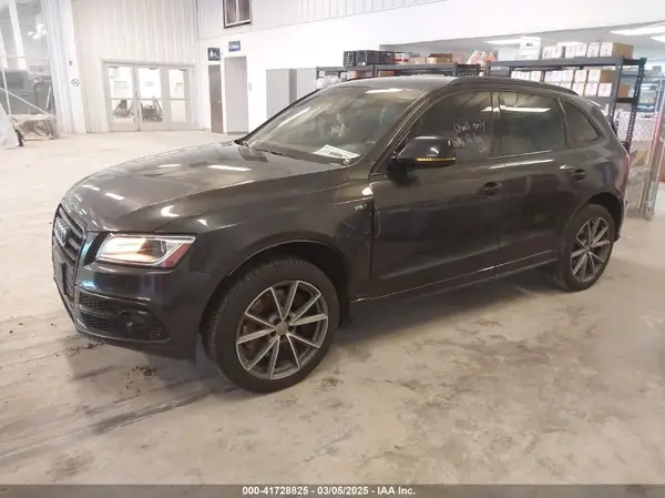 WA1CCAFP5HA041755 2017 AUDI SQ5 - Image 2