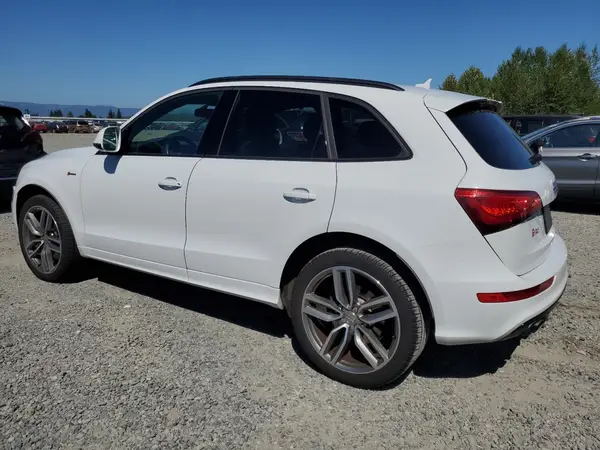 WA1CCAFP6GA018709 2016 AUDI SQ5 - Image 2