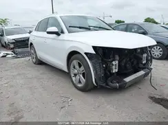 WA1CNAFY0J2030729 2018 AUDI Q5