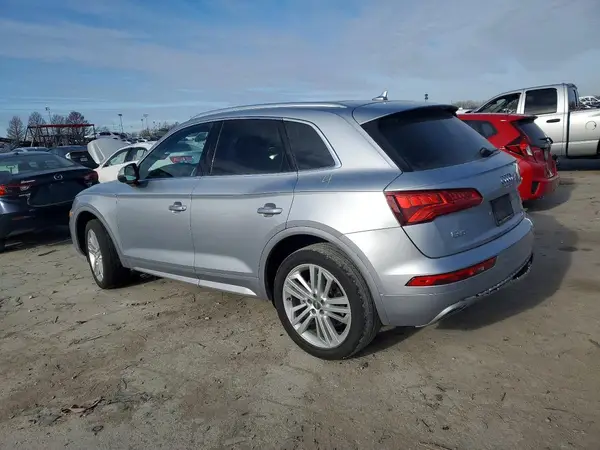 WA1CNAFY0J2063309 2018 AUDI Q5 - Image 2