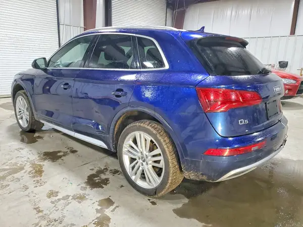 WA1CNAFY0J2075184 2018 AUDI Q5 - Image 2