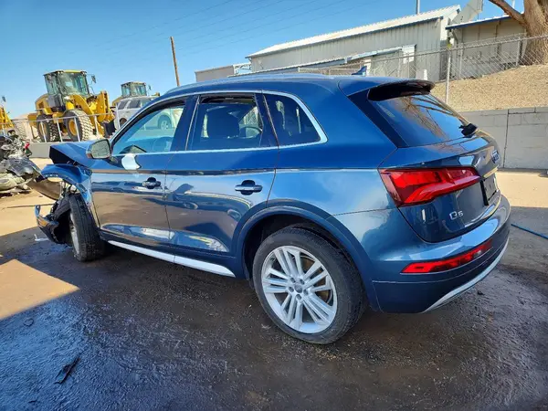 WA1CNAFY0J2163037 2018 AUDI Q5 - Image 2
