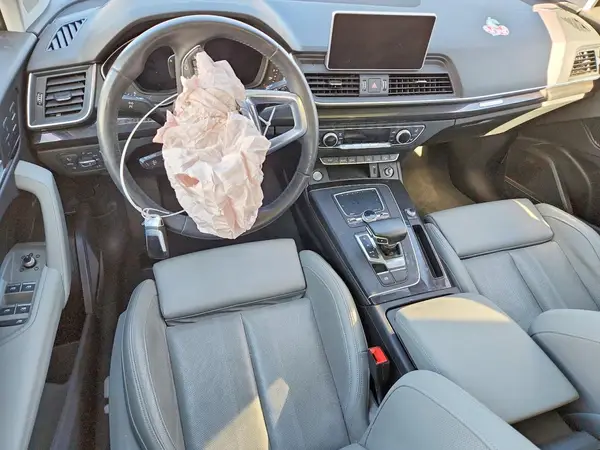 WA1CNAFY0J2163037 2018 AUDI Q5 - Image 8
