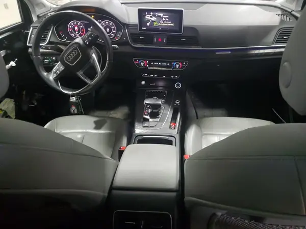WA1CNAFY0J2198273 2018 AUDI Q5 - Image 8