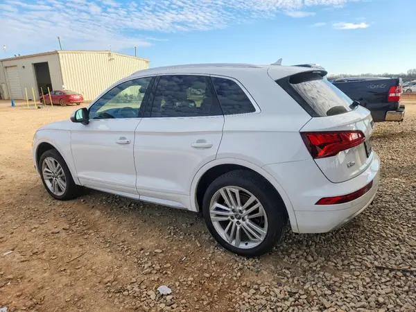 WA1CNAFY0J2205335 2018 AUDI Q5 - Image 2